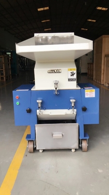 7.5KW het plastiek loopt Pulverizer van de Hoge snelheidsgranulator Machine og-10FS Gray Color over