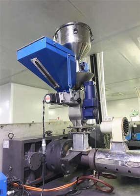 Pneumatisch Plastic het Mengen zich de Kleuren Bijkomend Volumetrisch Doseerapparaat van Machinemasterbatch