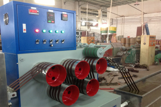 Riem die van de Productielijn Intelligente 6 Banden van de HUISDIEREN de Plastic Riem Machine 50HZ maken