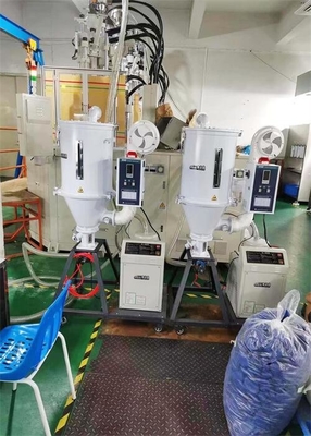 Plastic ontvochtigend hopper droger voor grootschalige productie droog silo Grijze kleur