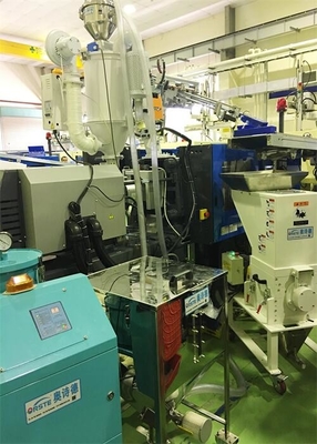 Roestvrij staal / aluminium plastic hopper droger met verschillende KW-vermogen in verschillende maten