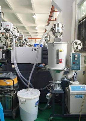 Vultrechterdroger met 3 KW voor het Drogen van Plastic Korrel in aangepaste Injectiekleur