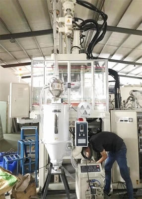 Vultrechterdroger met 3 KW voor het Drogen van Plastic Korrel in aangepaste Injectiekleur