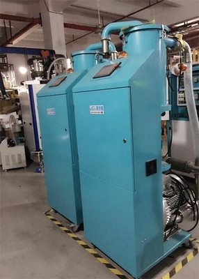 Automatische laadmachine met motor van 15 kW voor een soepele en snelle laad van plastic