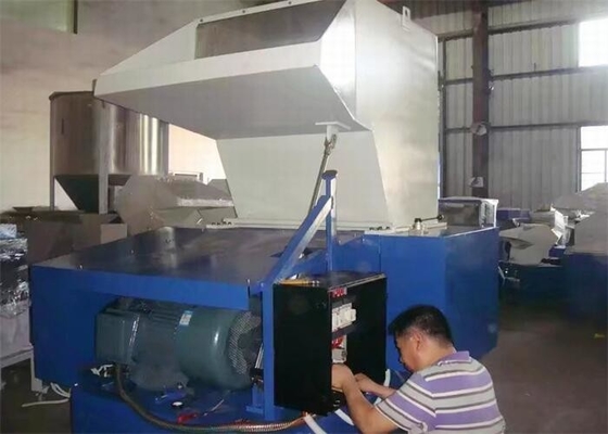 Gray Central Granulating Granulator Plastic-de Machinehoge snelheid van de Recyclingsontvezelmachine