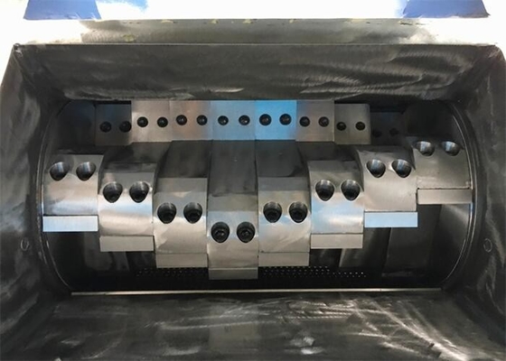 Gray Central Granulating Granulator Plastic-de Machinehoge snelheid van de Recyclingsontvezelmachine