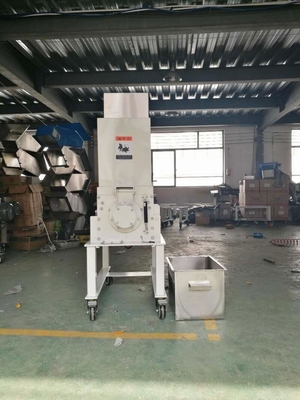 Witte Plastic de Granulatormolen Met lage snelheid og-1LS van 1.5KW 20 Kg/u Capaciteits