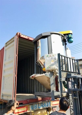 De Korrels van OVM het Verticale Plastic het Mengen zich Roestvrije staal van de Machinemixer