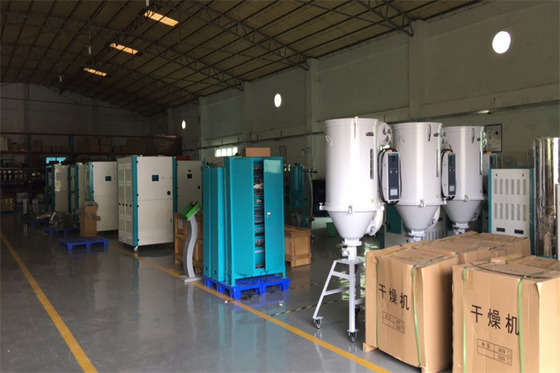 Plastic loader drogen hopper voor injectie gietmachine
