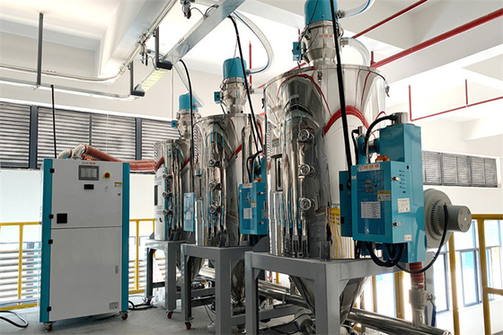 Centraal Materieel het Voeden Systeem Plastic Injectie het Vormen Vacuüm die Systeem vervoeren