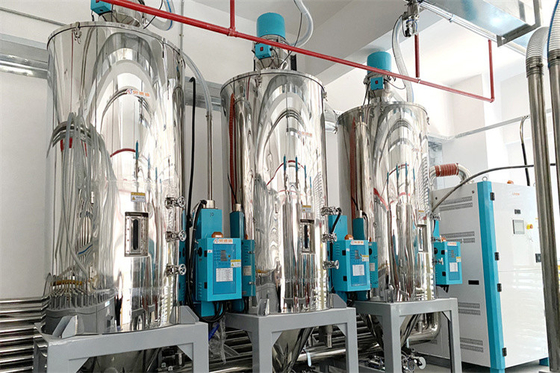 Capaciteit Plastic voedingssysteem met PLC afstandsbediening Capaciteit 500-2000 kg