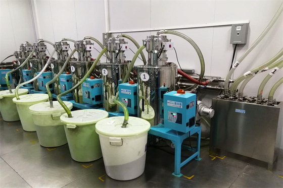 Het intelligente Plastiek Gecentraliseerde het Voeden Systeem Drogen voor Injectie het Vormen Machine